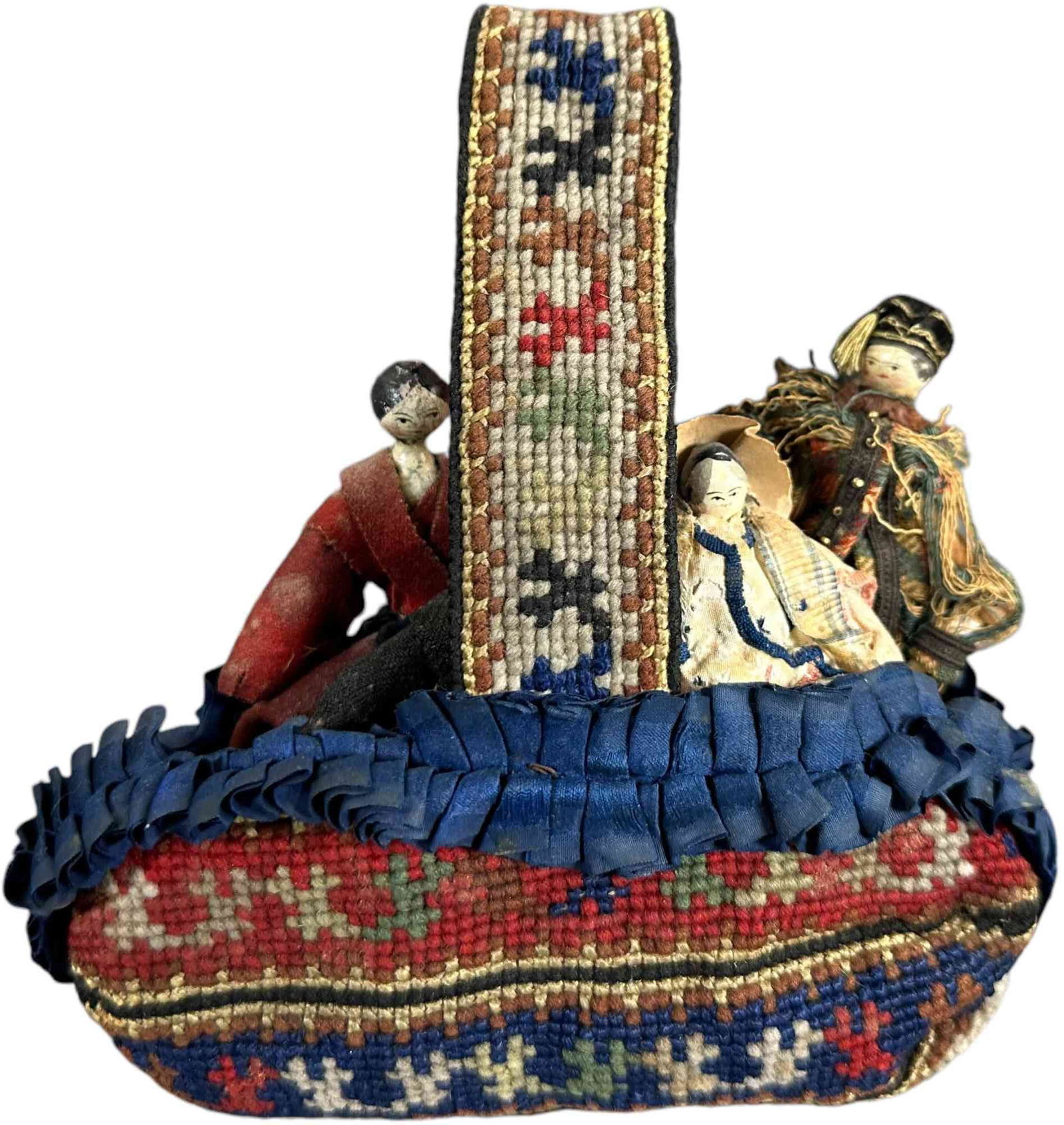 SMALL WOODEN DOLLS IN WOVEN HAND BAG (1 of 4)