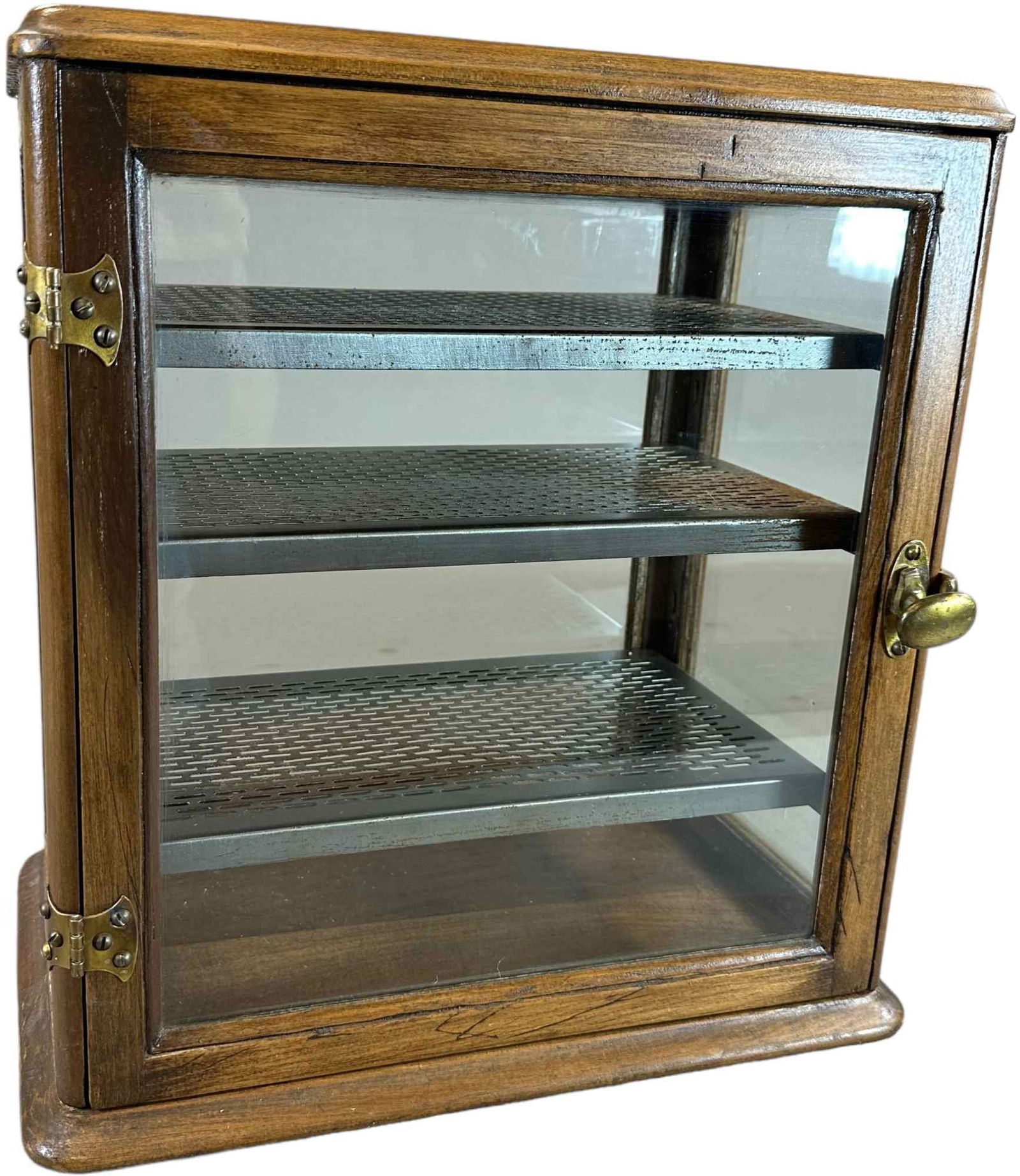 PIE SHELF WOODEN DISPLAY CASE (1 of 7)