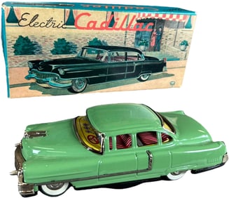 BOXED SUZUKI JAPAN ELECTRIC 1954 CADILLAC