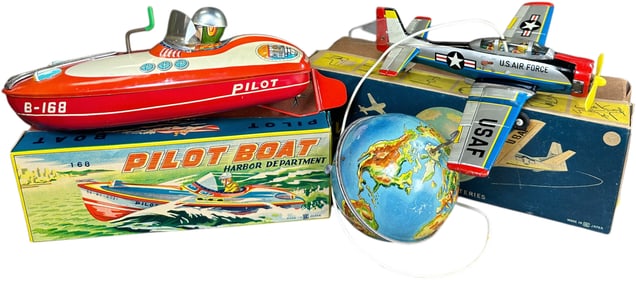 BANDAI PILOT BOAT & UNIVERSAL TRAVELER PLANE