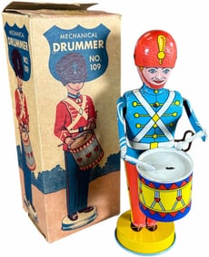 BOXED CHEIN MECHANICAL DRUMMER