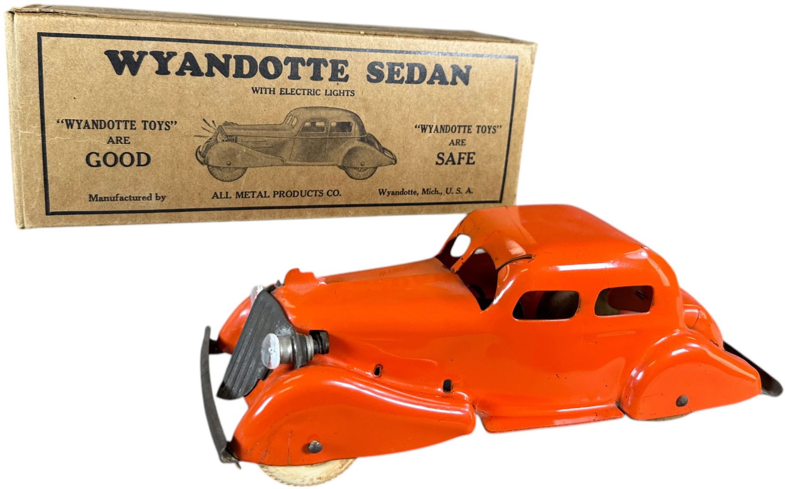 BOXED WYANDOTTE SEDAN (1 of 7)