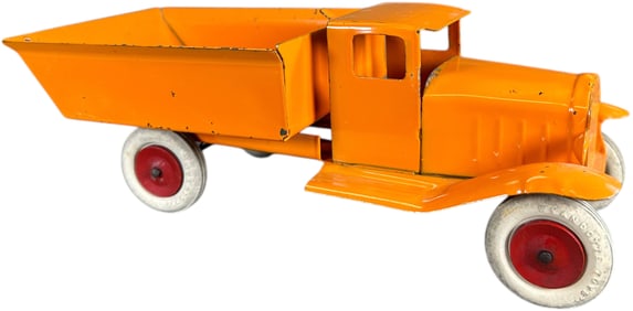 WYANDOTTE MANUAL DUMP TRUCK
