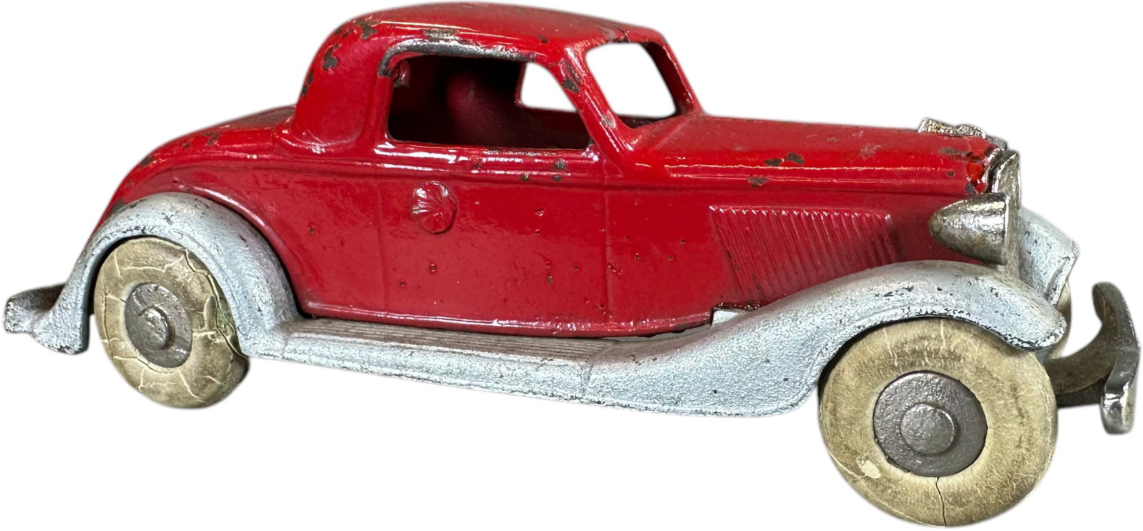 KILGORE 1933 GRAHAM COUPE: 479. KILGORE 1933 GRAHAM COUPE | Rare example. Provenance: The Dick Ford Collection. 6.5" l. | Small chip to very front of radiator ornament, overall (Excellent Condition) | $600 - $1,000