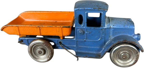 LARGE KILGORE DUMP TRUCK