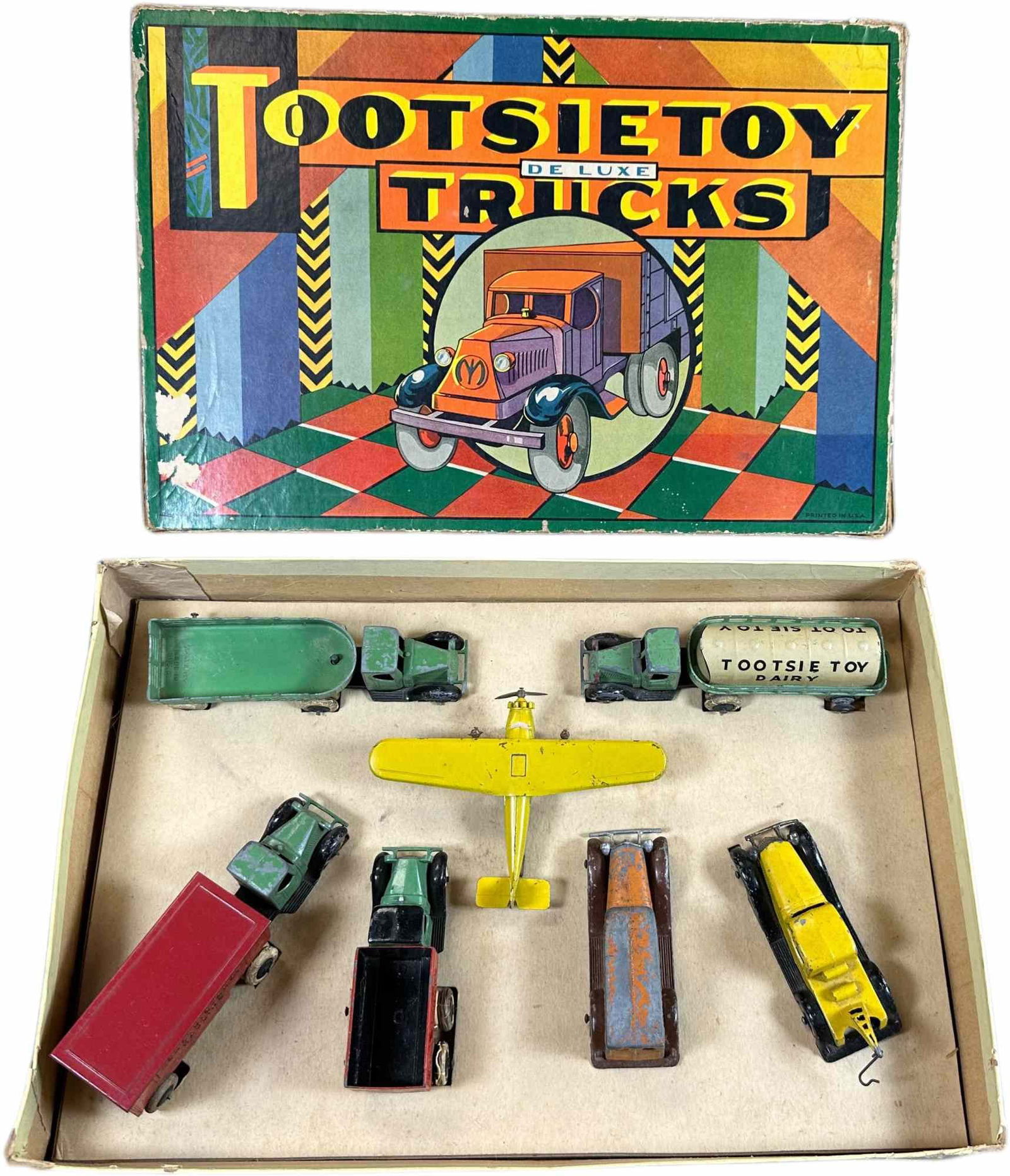 BOXED TOOTSIETOY DE LUXE TRUCKS SET (1 of 5)