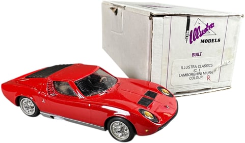ILLUSTRA MODELA LAMBORGHINI MIURA MODEL