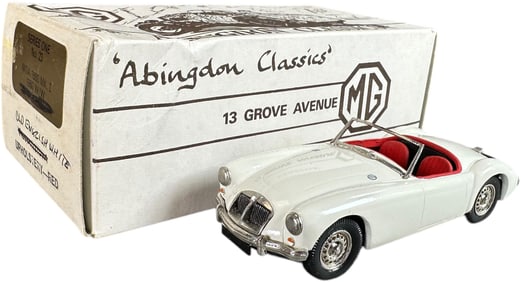 ABINGDON CLASSICS 1960 MGA SCALE MODEL