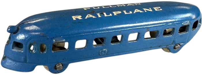 SMALL ARCADE PULLMAN RAILPLANE