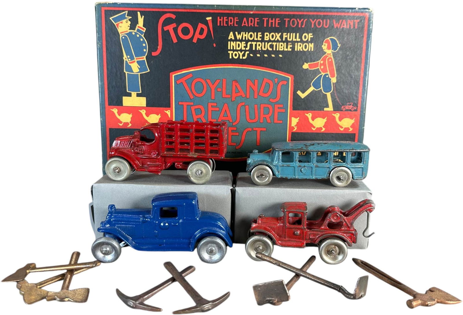 BOXED DENT TOYLANDS TREASURE CHEST (1 of 6)