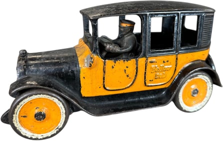 ARCADE YELLOW CAB TAXI - EMBOSSED DOOR