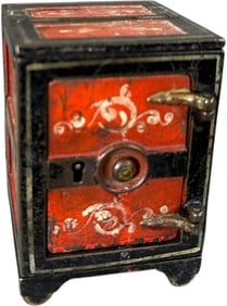 STENCILED DOOR CENTER KNOB STILL BANK