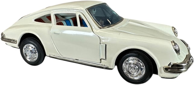 BANDAI PORSCHE 911 BATTERY-OP