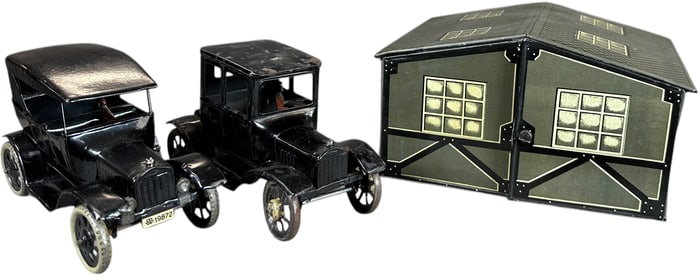 BING FORD MODEL T AUTOS W/ GARAGE