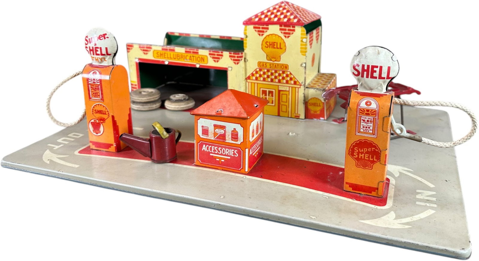 WYANDOTTE SHELL GASOLINE SERVICE STATION: 377. WYANDOTTE SHELL GASOLINE SERVICE STATION | 16" l. | (Very Good Condition) | $250 - $500