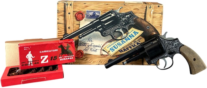 BOXED SUSANNA 12 SHOT 45 REVOLVER CAP GUN