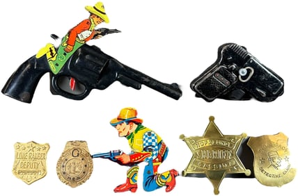 ASSORTED WESTERN CAP GUNS ITEMS
