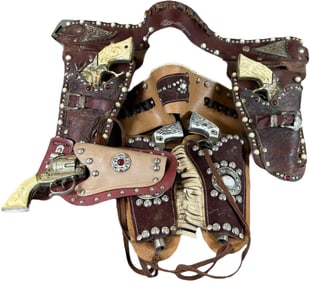 CHILDRENS WESTERN HOLSTERS & PISTOLS
