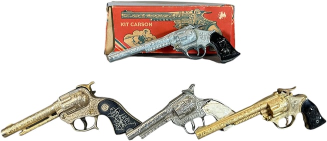 FOUR CHILDRENS WESTERN CAP PISTOL GUNS