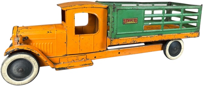 STRUCTO STAKE SIDE DELIVERY TRUCK