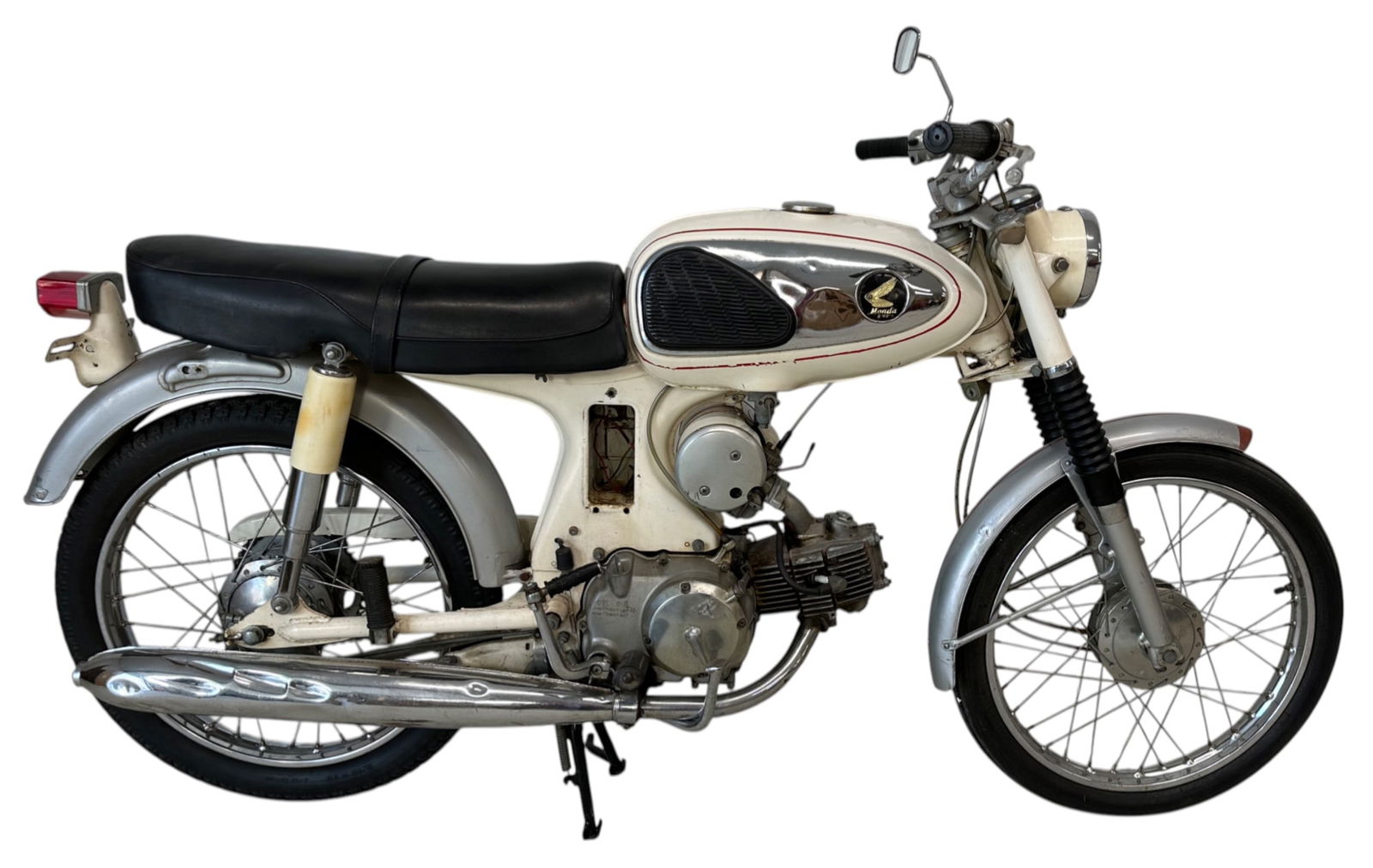HONDA S90 MOTORCYCLE (1 of 18)