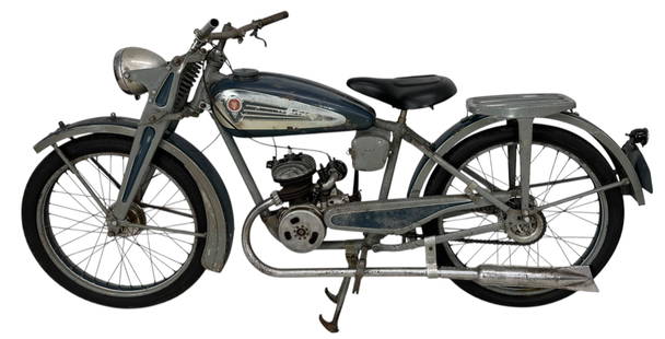 GERMAN VICTORIA HARDTAIL MOTORCYCLE: 94. GERMAN VICTORIA HARDTAIL MOTORCYCLE | Early German bike is kick-start, suicide shift, single cylinder air cooled, chassis no.15999, motor no.265867. From a private Allentown collection, as found f