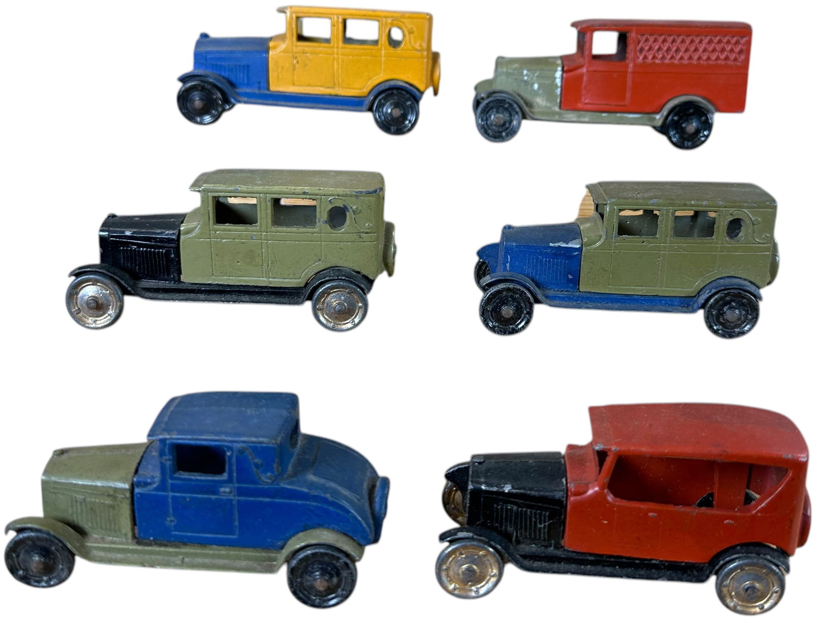 TOOTSIETOY GENERAL MOTORS SERIES AUTOS (1 of 5)