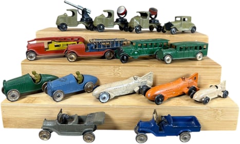 TOOTSIETOY LARGE GROUP EARLY VEHICLES