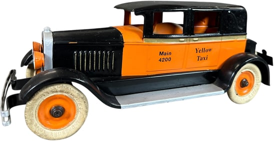 KINGSBURY BROUGHAM SEDAN YELLOW TAXI