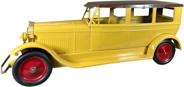 TURNER PACKARD LINCOLN SEDAN