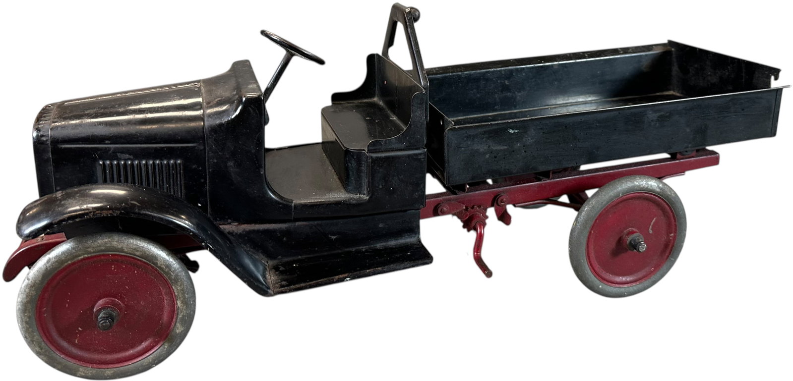BUDDY L A-FRAME ROPE DUMP TRUCK: 469. BUDDY L A-FRAME ROPE DUMP TRUCK | 24" l. | Missing rope, paint in (Excellent Condition) | $400 - $800