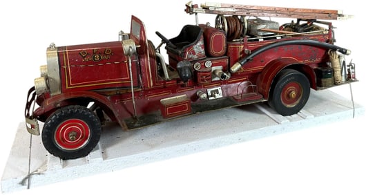 FINELY SCRATCH BUILT FIRE LADDER TRUCK DFD