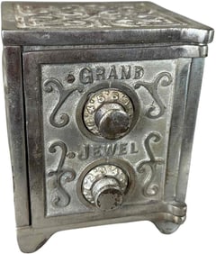 WING GRAND JEWEL SAFE STILL BANK