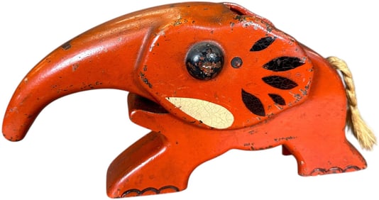 VINDEX ELEPHANT NUTCRACKER