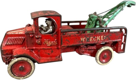 LARGE ARCADE MACK WRECKER