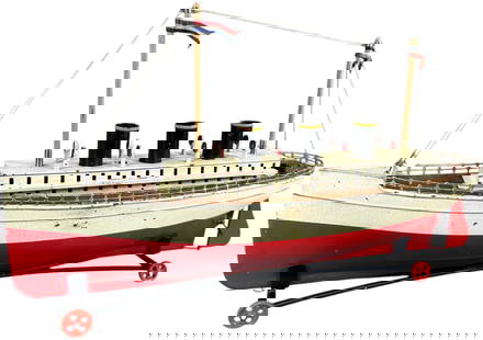 EARLY GERMAN LIVE STEAM OCEAN LINER: 21. EARLY GERMAN LIVE STEAM OCEAN LINER | Attributed to very early Fleischmann, though have not identified this exact ship. From the Tony Cuff collection. | 20.5" l. | Professionally restored and