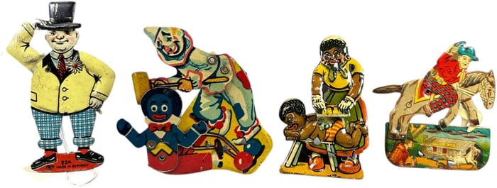 ASSORTED WHIMSICAL HAND CLICKER TOYS