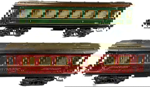 PAIR OF MARKLIN 40CM CARS