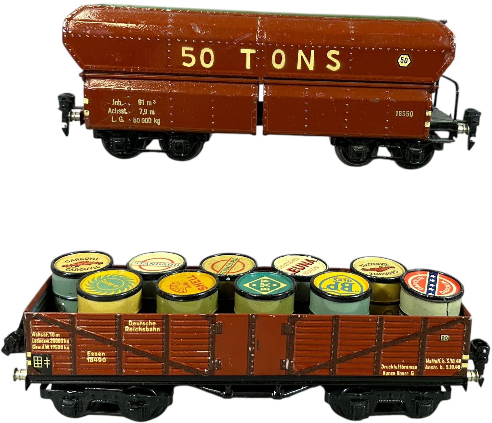 MARKLIN 50 TON ORE CAR & GONDOLA W/ OIL BARRELS (1 of 9)