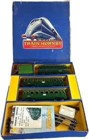 BOXED FRENCH HORNBY PASSENGER SET