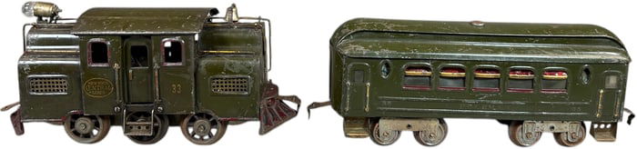 LIONEL NO.33 & RIBSIDED PASSENGER CAR