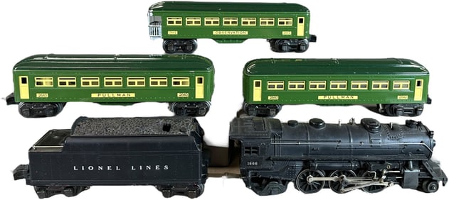 PREWAR LIONEL 1666 LOCO & PASSENGER CARS