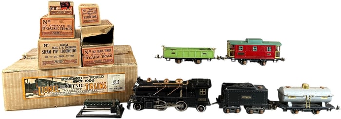 BOXED PREWAR LIONEL OUTFIT NO.133 FREIGHT SET