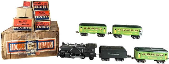 BOXED PREWAR LIONEL OUTFIT NO.6613E PASSENGER SET