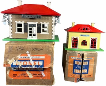 BOXED PREWAR LIONEL NO.136 & NO.134 STATIONS