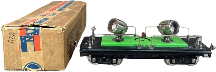 BOXED PREWAR LIONEL NICKEL TRIM 220 SEARCHLIGHT