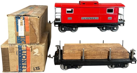 BOXED PREWAR LIONEL NICKEL TRIM 217 & 211 CARS