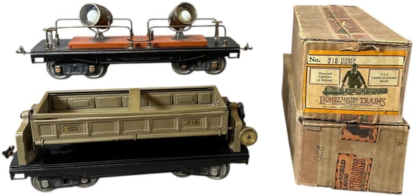 BOXED PREWAR LIONEL 200 SERIES FREIGHT CARS