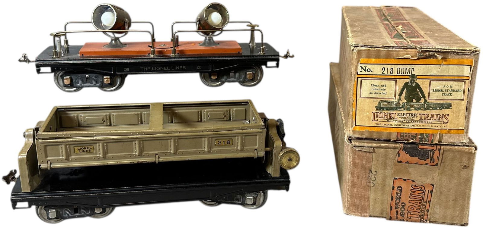 BOXED PREWAR LIONEL 200 SERIES FREIGHT CARS (1 of 6)