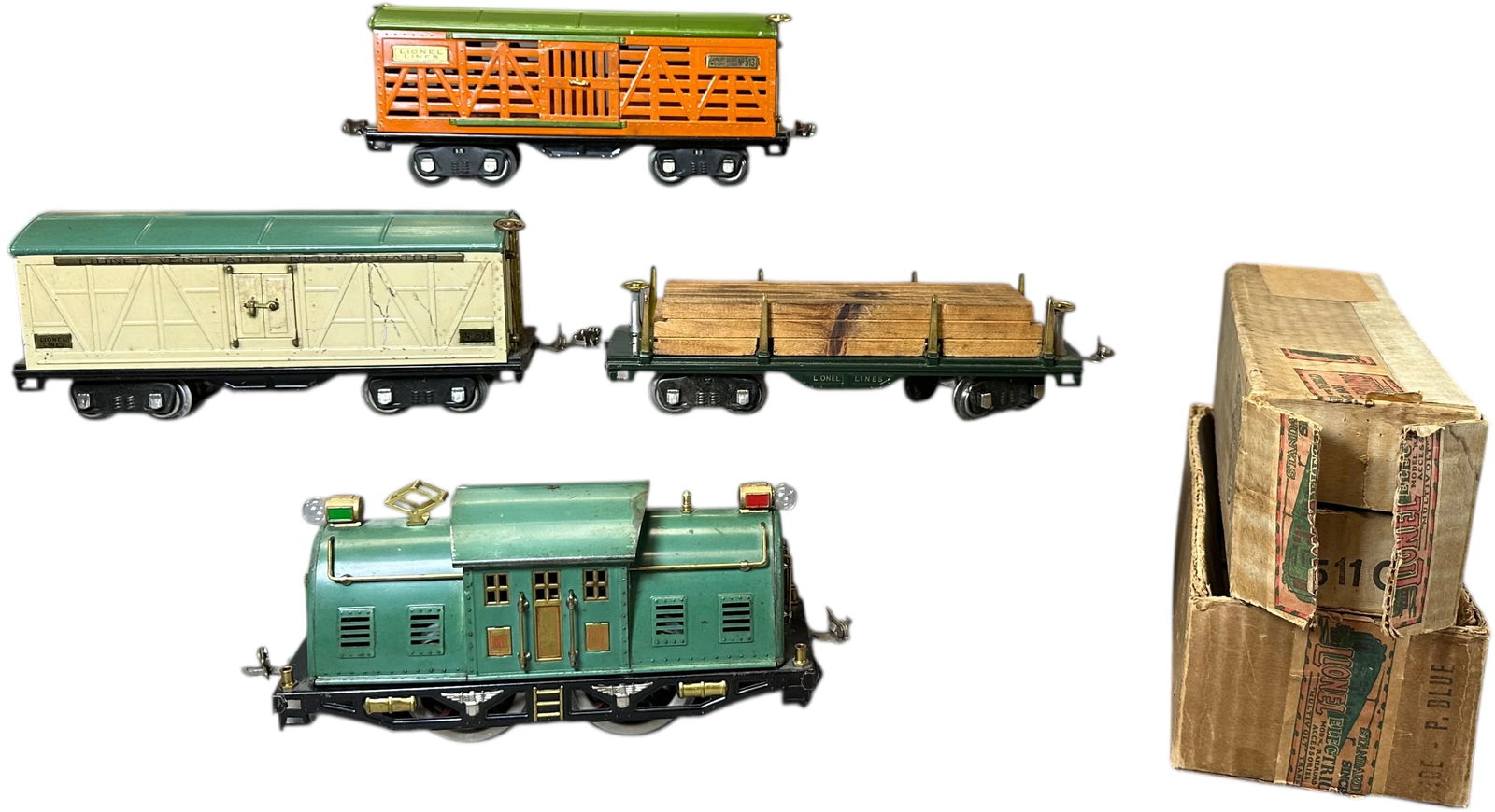 PREWAR LIONEL 10E LOCO & 500 SERIES FREIGHT CARS (1 of 5)
